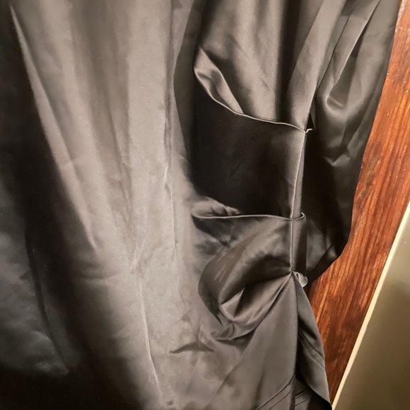 NWT Universal Standard Black Satin Blouse (Size M or 1X/18-20) - Picture 5 of 5
